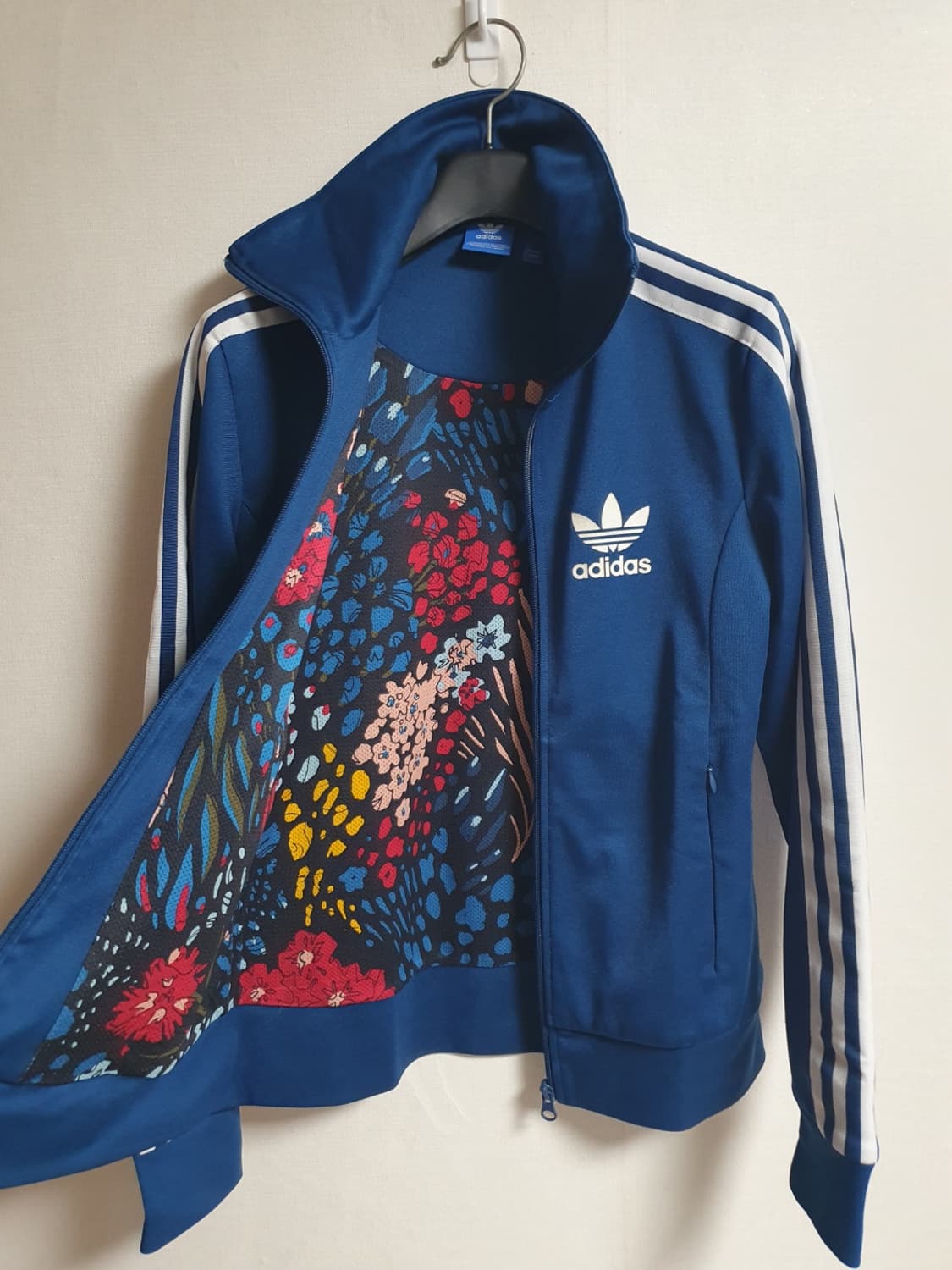 아디다스 유로파 트랙탑 플로럴 패턴 져지 사파이어 블루 90 상품이미지4