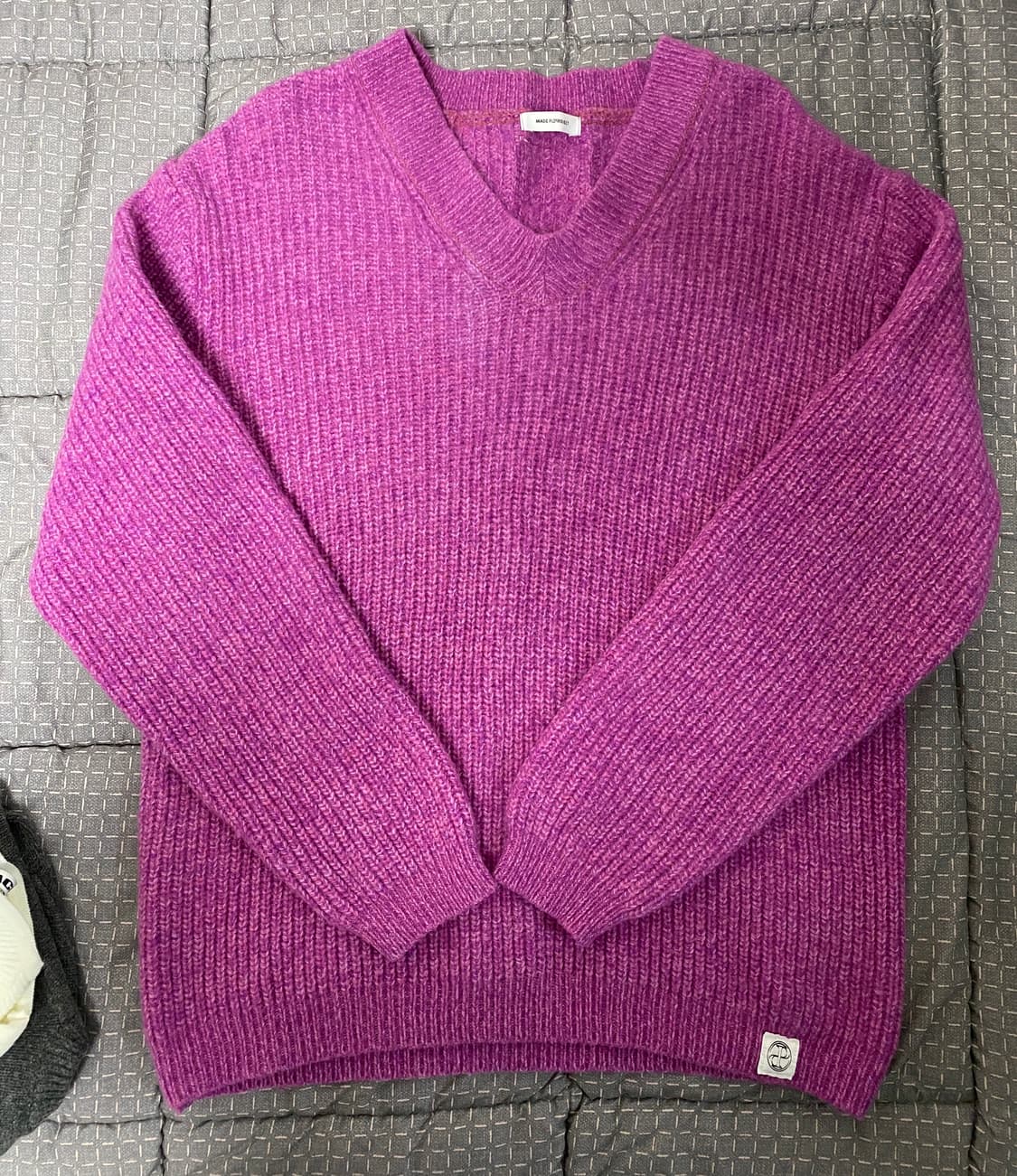 플리즈프로젝트 브이넥 렘스울 니트 핑크 상품이미지2