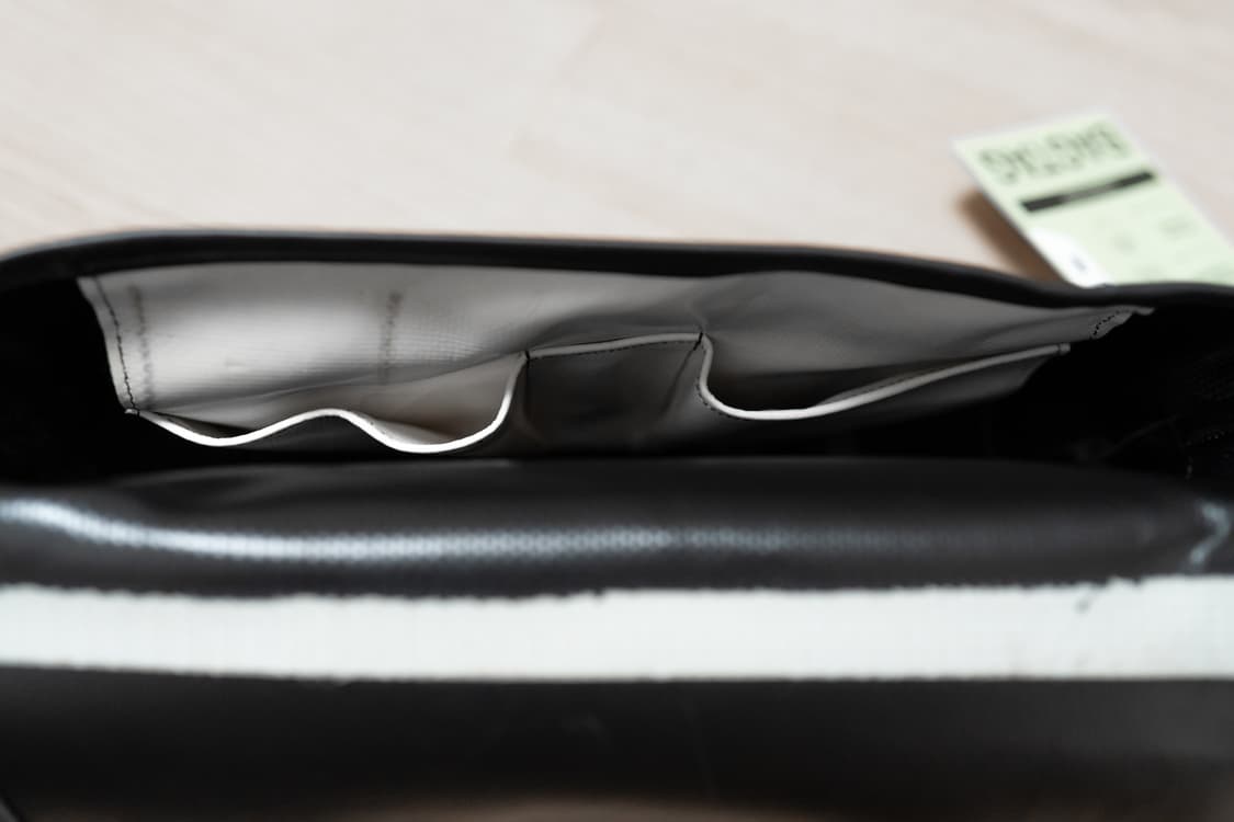 프라이탁 F41 하와이파이브오 하파오 올블랙 크로스백 상품이미지6