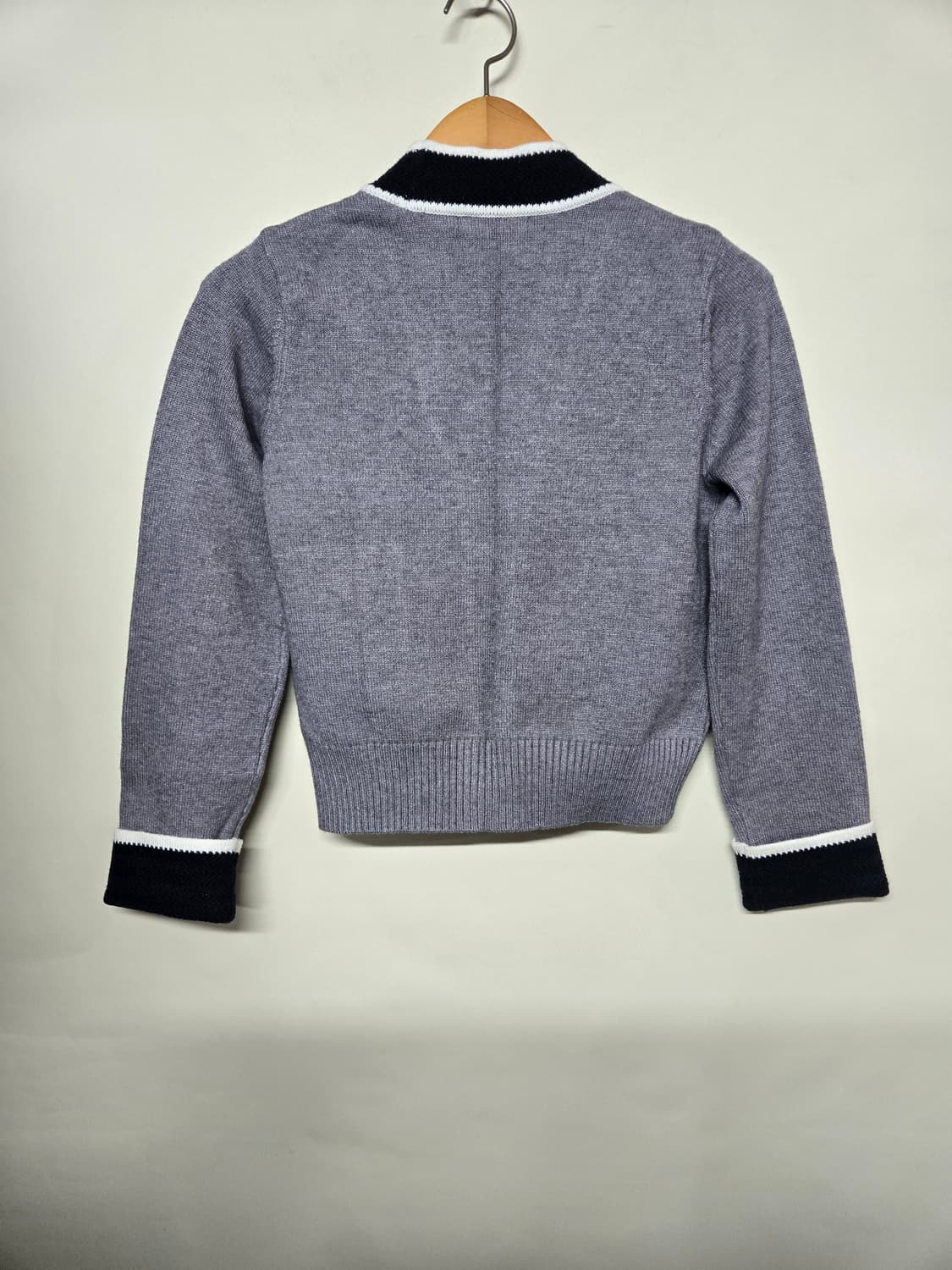 The IZZAT  아이잗 배색 니트 가디건 90 상품이미지2