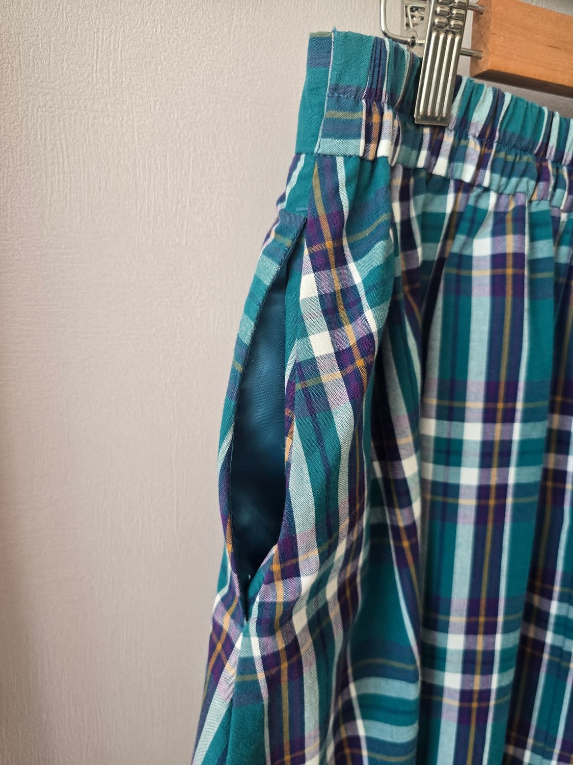 GU 그린 체크 플레어 스커트 (뒷밴딩 / 포켓) 상품이미지4