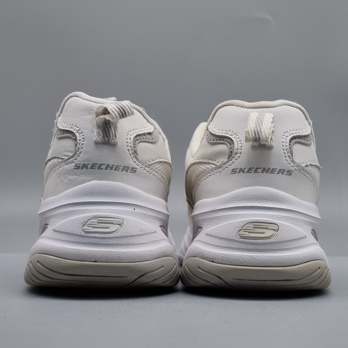 스케쳐스 딜라이트4.0 여성운동화230  상품이미지4