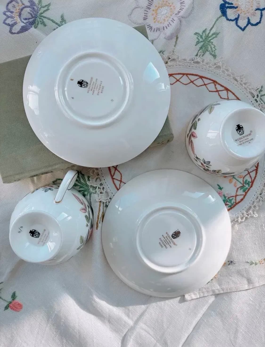 영국 빈티지 웨지우드 해써웨이로즈 리잔 듀오(검정항아리) 상품이미지4