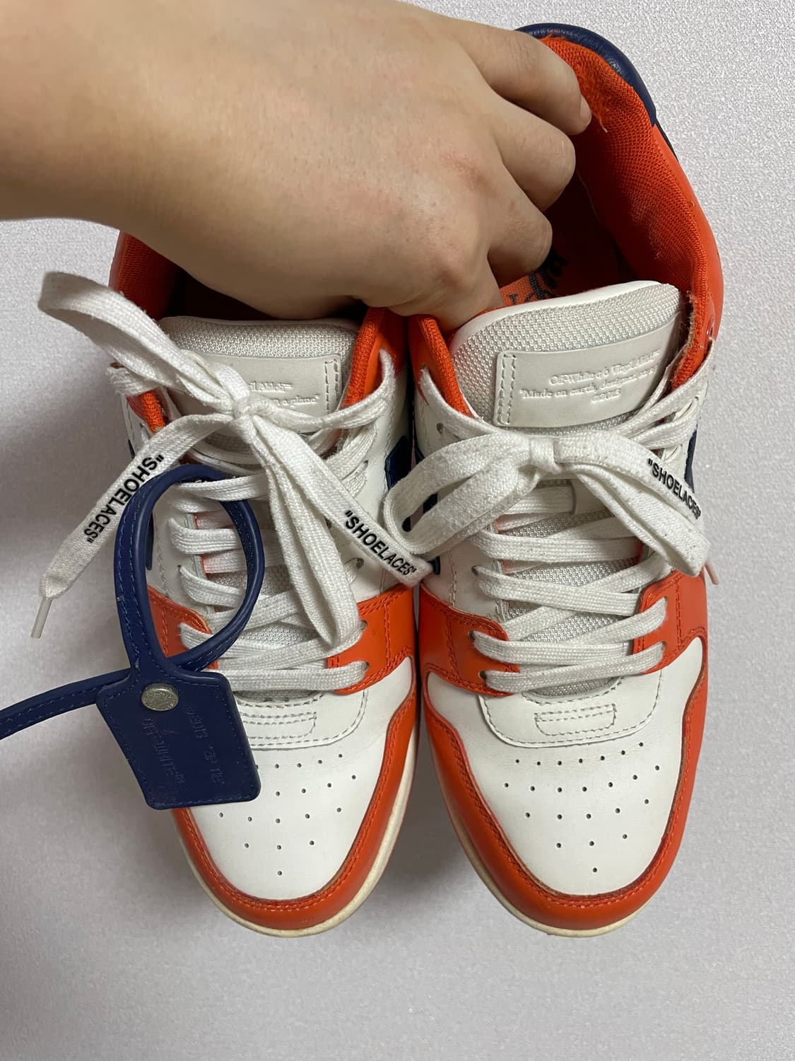 오프화이트 아웃 오브 오피스 스니커즈 상품이미지2