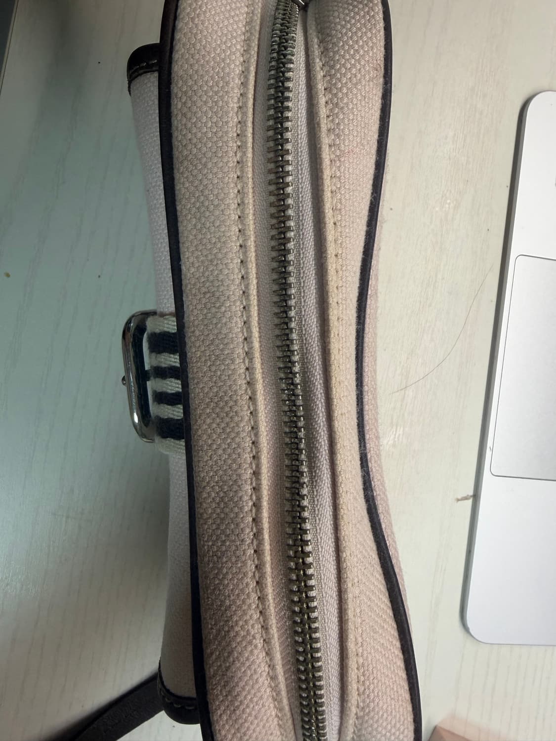 극희귀매물 일본중고직품제품) 버버리빈티지캔버스숄더백 핑크가방명품 상품이미지2
