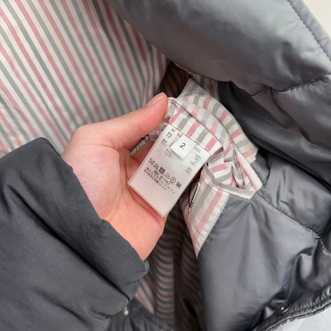 [2] 톰브라운 사선 완장 패딩 블레이저 상품이미지7