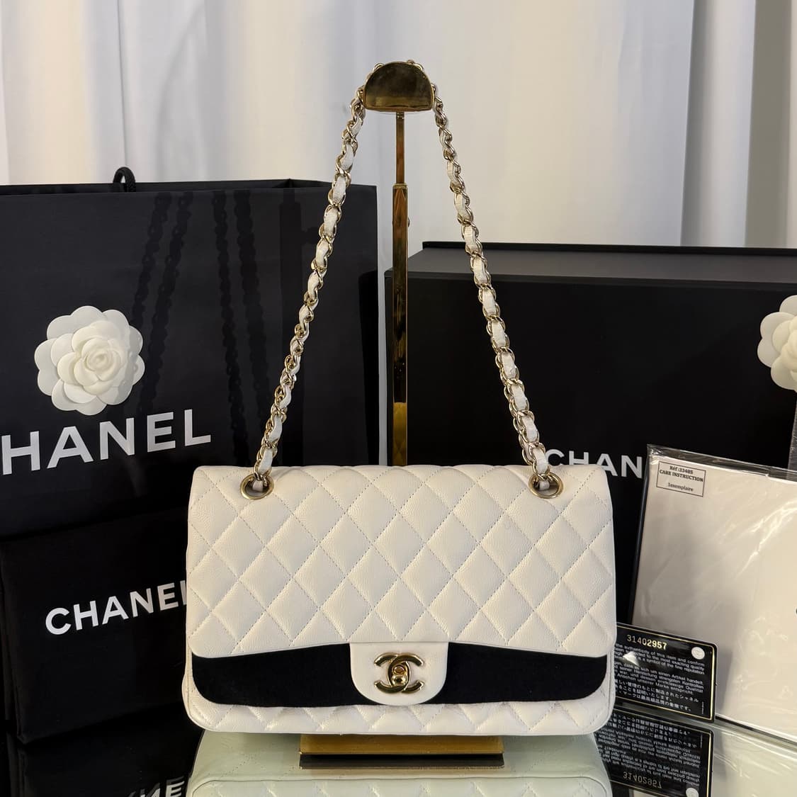 샤넬 A01112 클래식 미디움 플랩백 상품이미지1