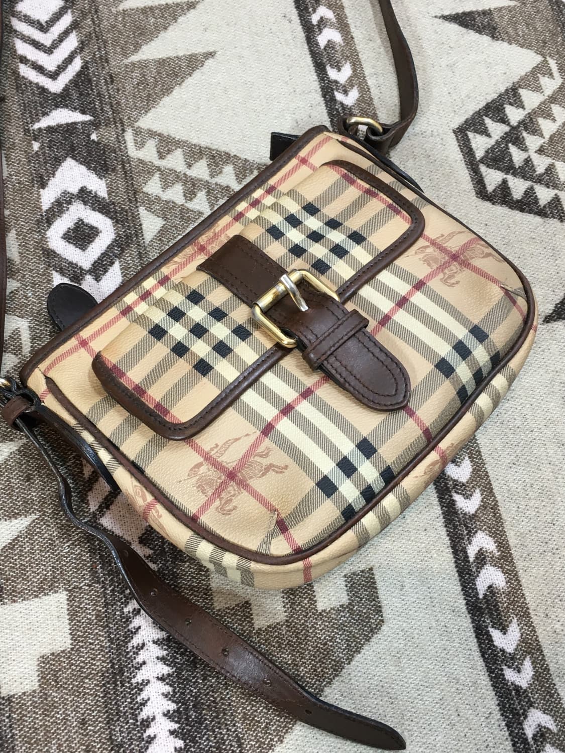 버버리 GANTON HYM, 헤이마켓 스몰 버클 크로스백 상품이미지7