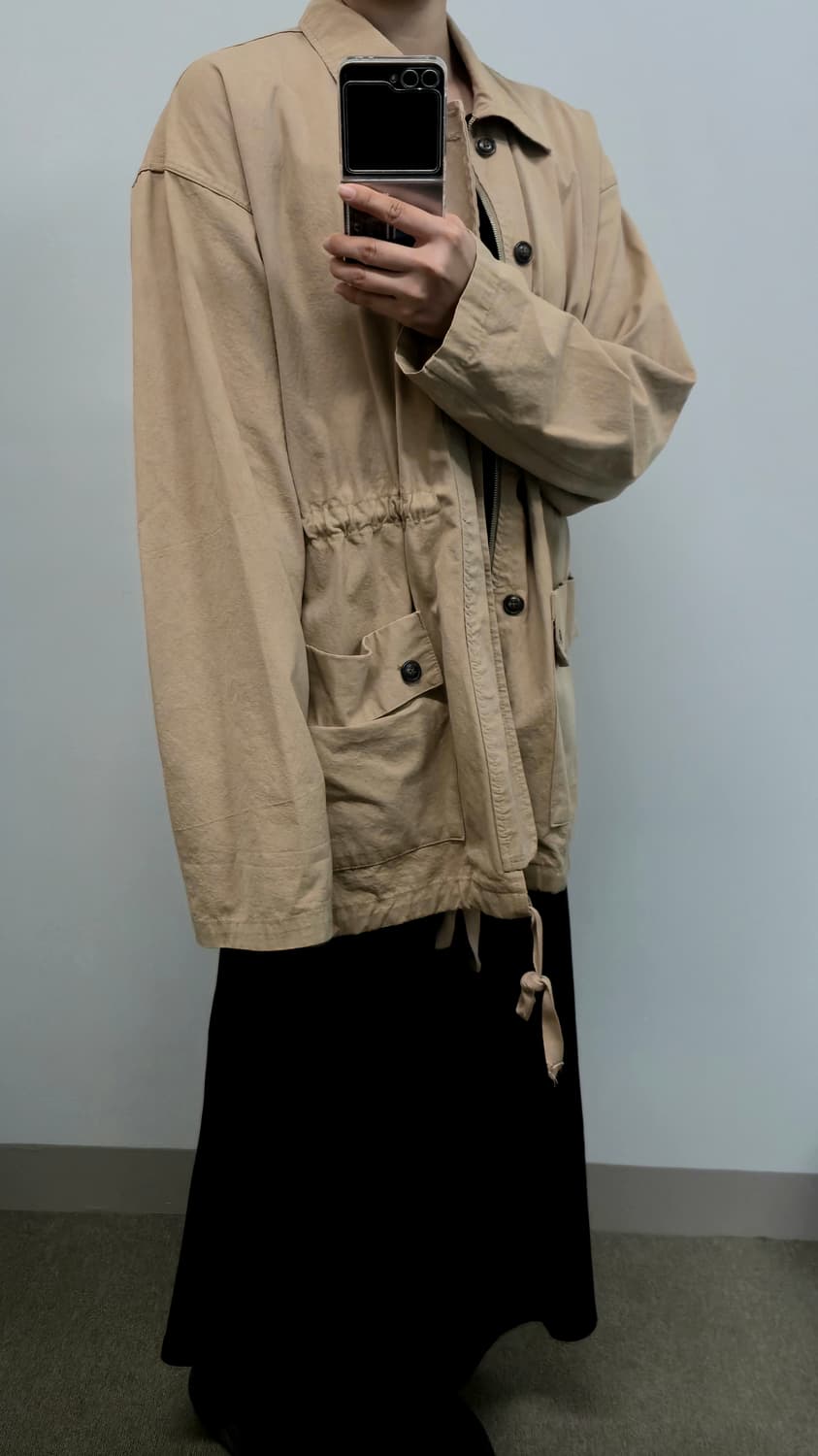 베이지 오버핏 야상/사파리 자켓 (허리 스트링 조절 가능) 상품이미지1
