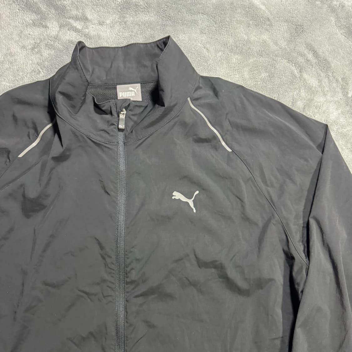 푸마 블랙 바람막이 상품이미지2