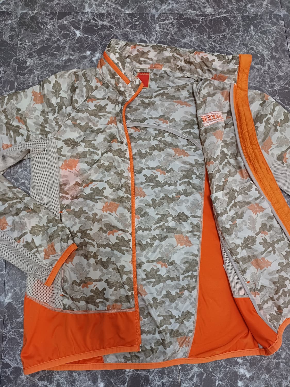 루켄 아웃도어 유니크 나뭇잎 패턴 자켓 90 상품이미지3