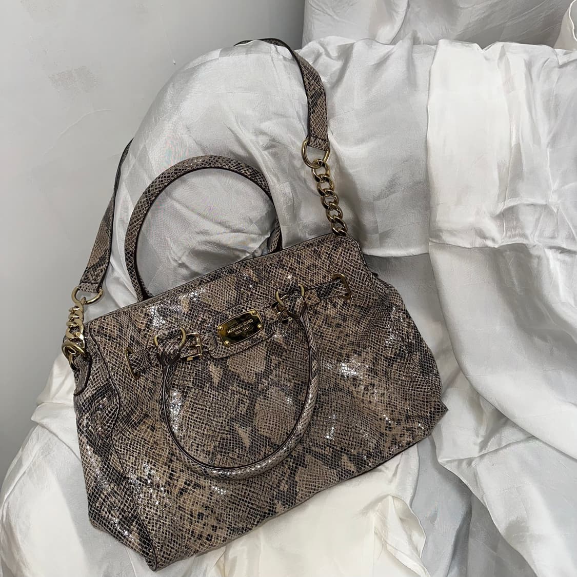 Michael Kors 마이클코어스 파이톤 숄더 크로스백 상품이미지2