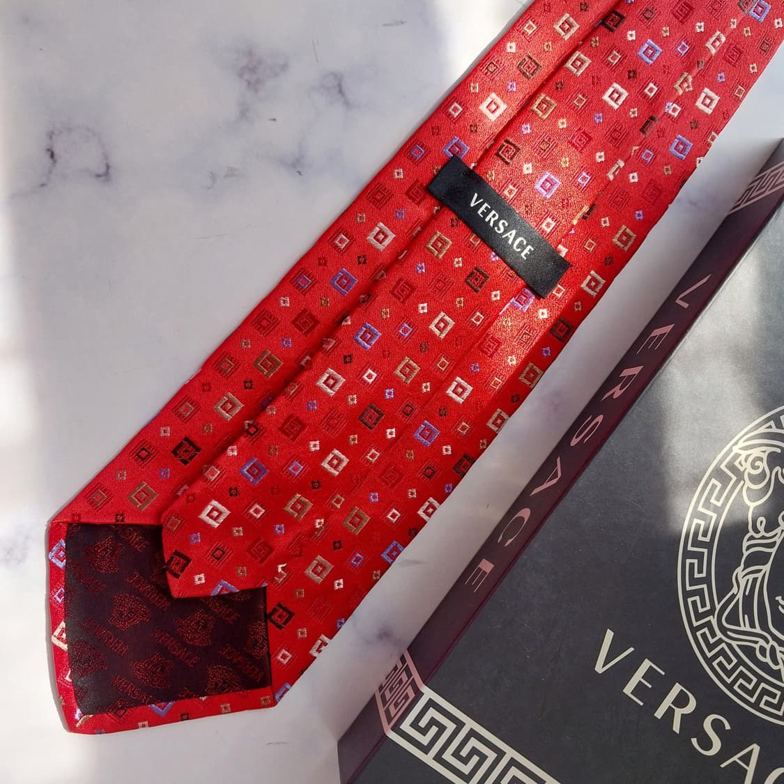 베르사체 실크 자카드 스퀘어 패턴 넥타이 9.2cm A+등급 K2264
 상품이미지8