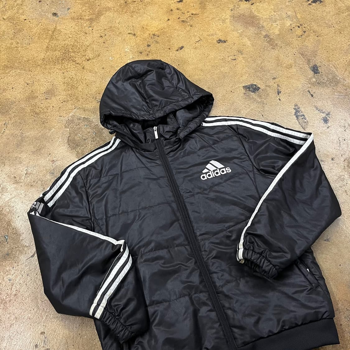 아디다스 블랙 후드 숏패딩 95 상품이미지1
