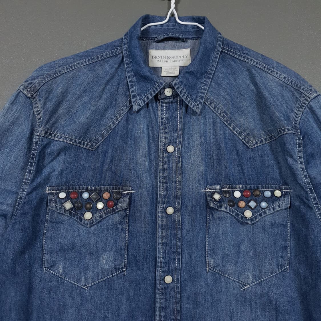 L) 폴로 데님앤서플라이 자개 비즈 디테일 워시드 웨스턴 데님 셔츠 상품이미지2