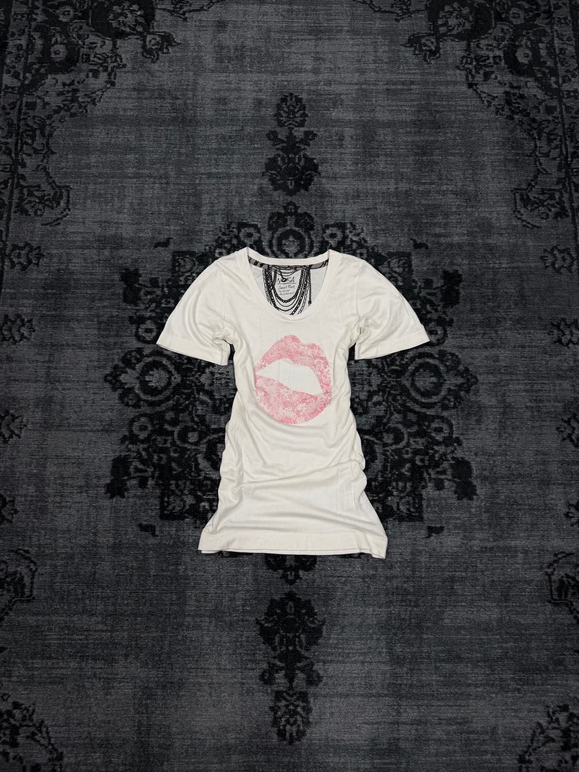 Nora sweet rock lip t shirts 상품이미지1