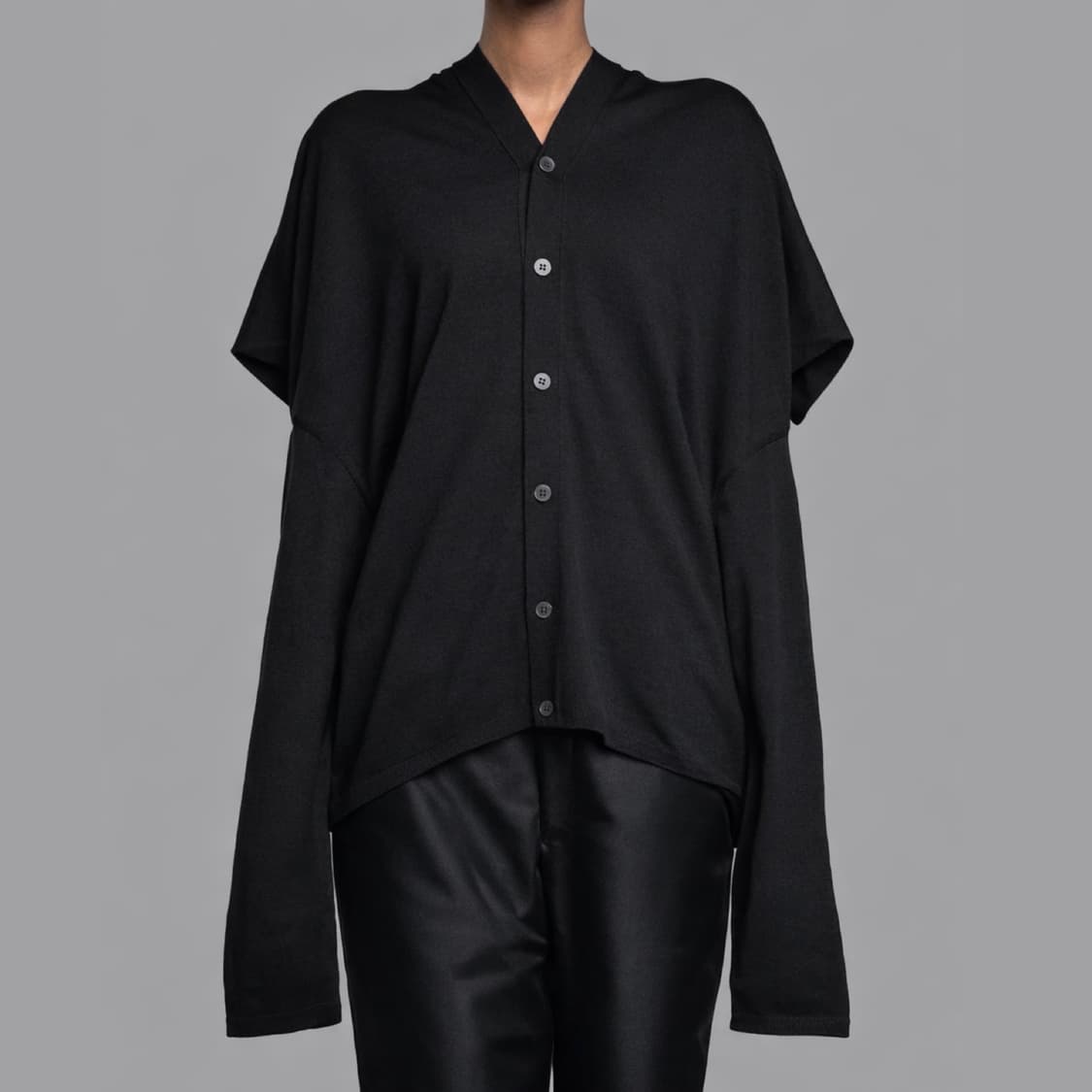 25ss 꼼데가르송 메인라인 변형 가디건 m 상품이미지1