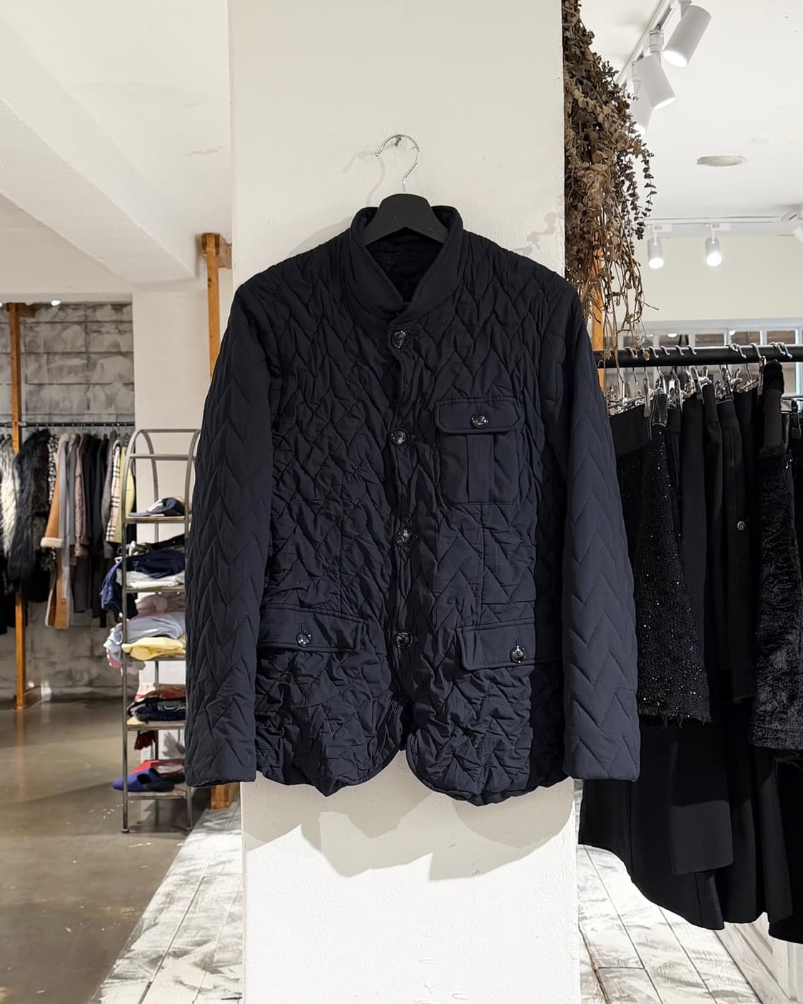 엠포리오 아르마니 네이비 패디드 퀄팅 버튼 자켓 상품이미지1