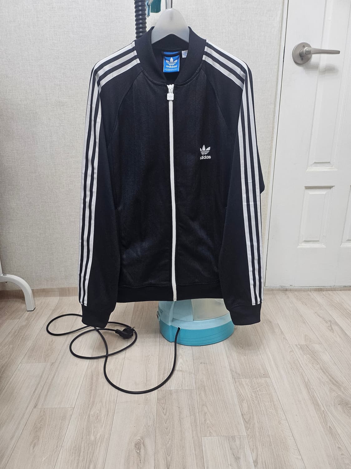 (110)2XL☆초대장급☆ 아디다스 오리지널 슈퍼스타 [검흰] 트랙탑져지 상품이미지1