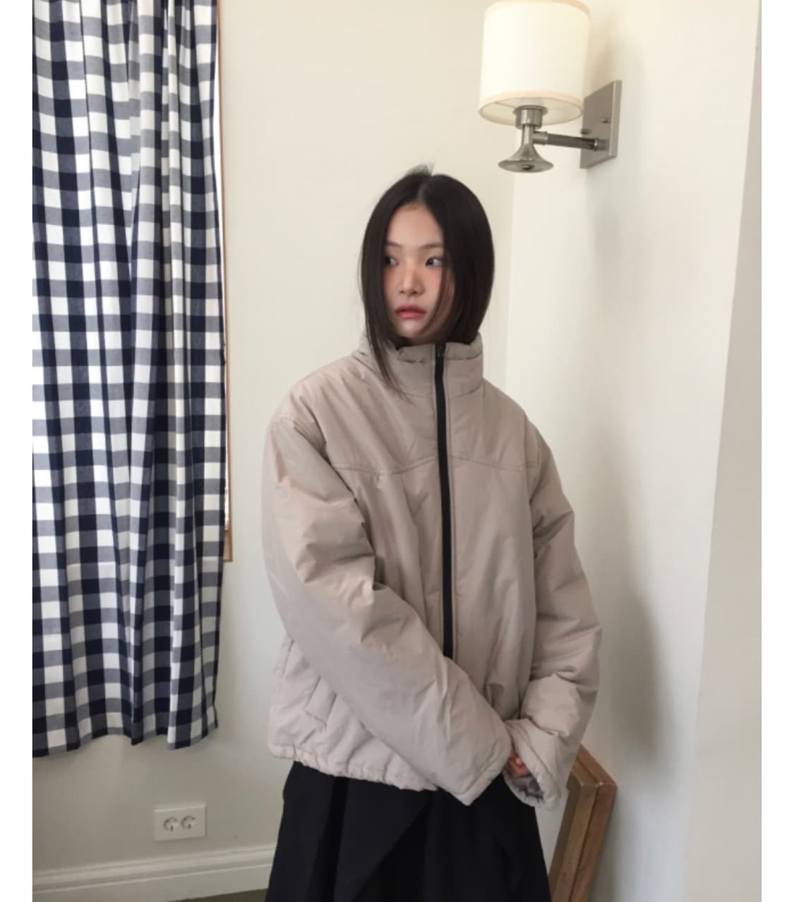 하우유 엘스 하이넥 오버핏 패딩 베이지 상품이미지2