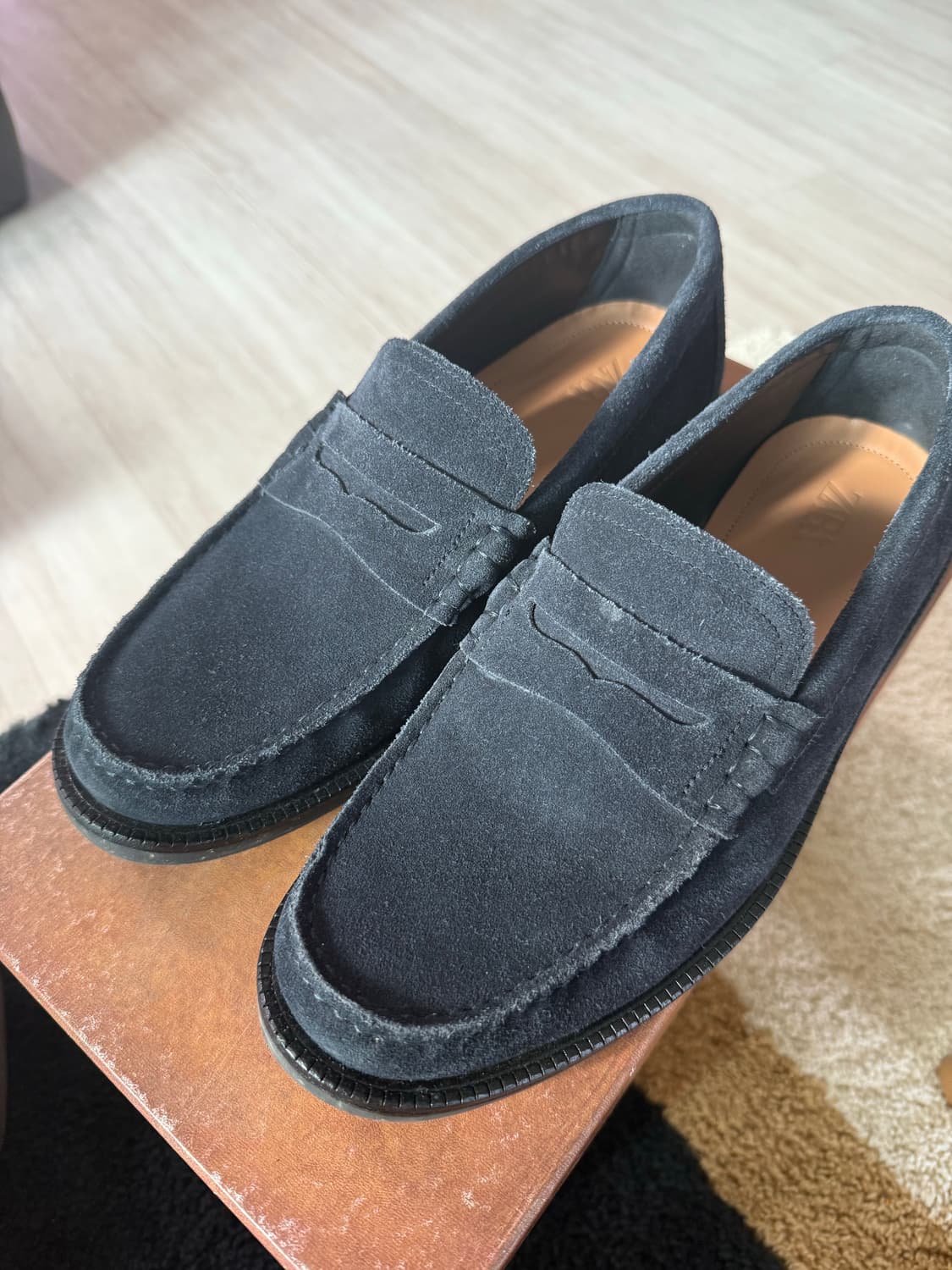 자라 ZARA 스웨이드 로퍼 네이비 상품이미지1