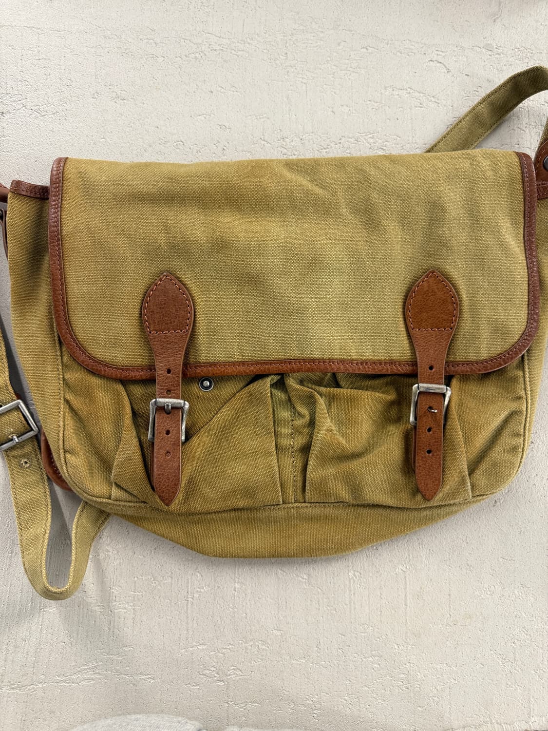 A.P.C. 밀리터리 캔버스 크로스백 카키 상품이미지4