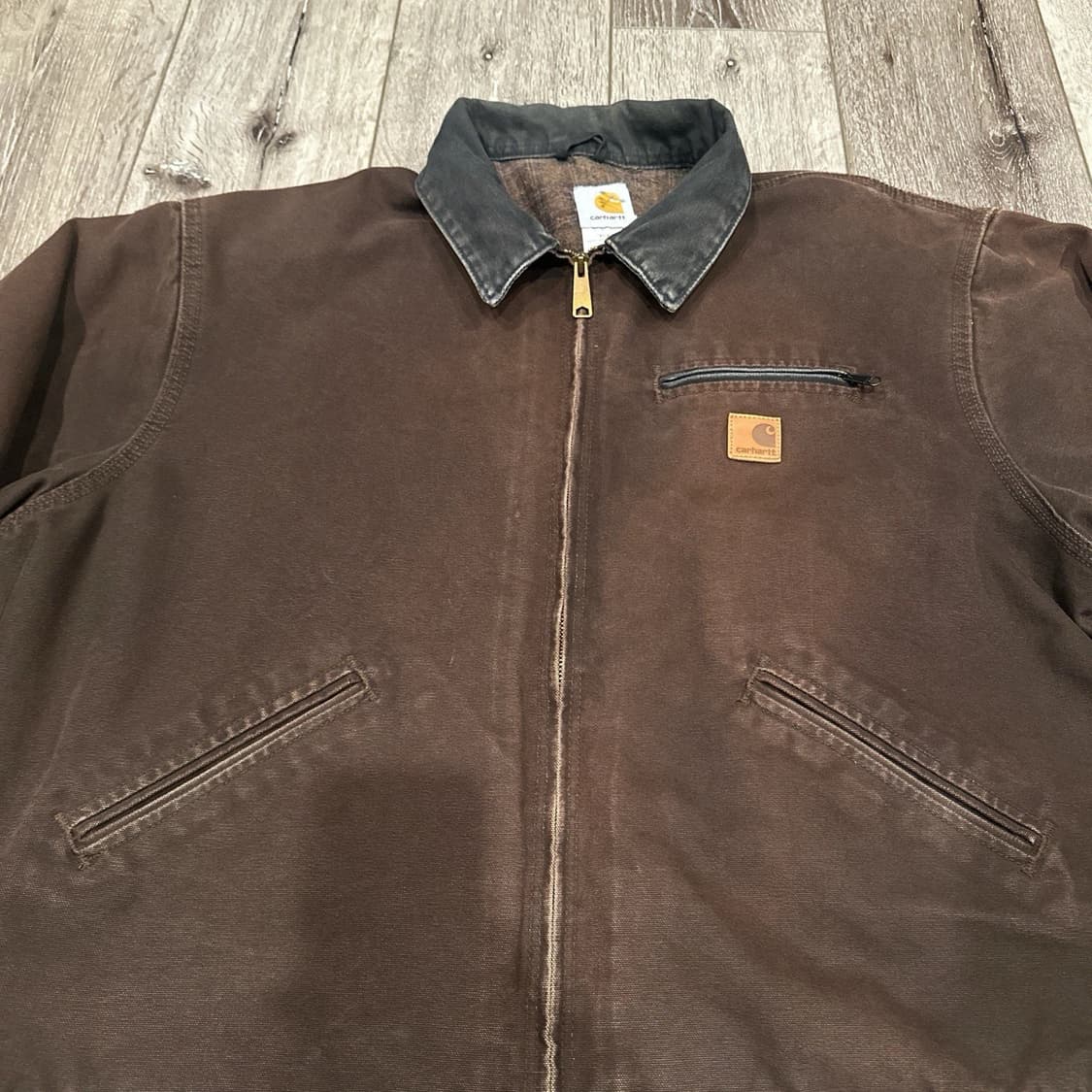 칼하트 J97 빈티지 디트로이트 자켓 다크 브라운 상품이미지2