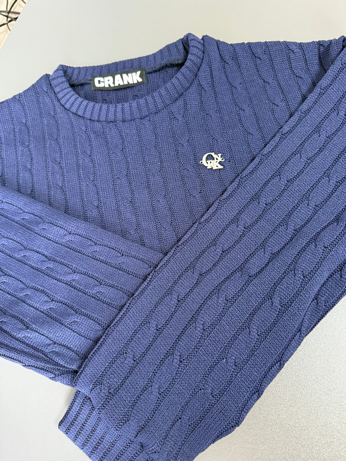 크랭크 트위스트 크롭 니트웨어 네이비 상품이미지4