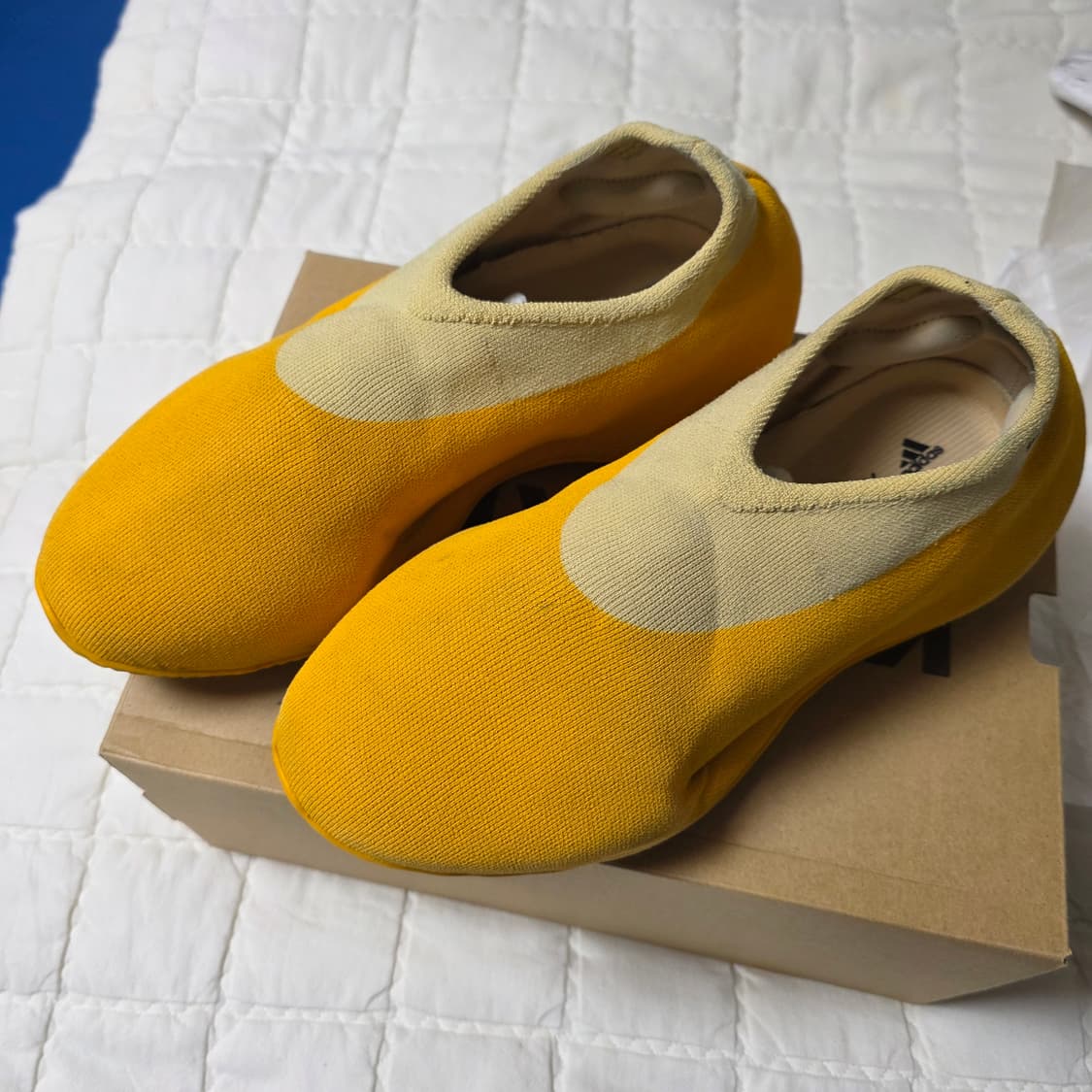 (중고) 아디다스 이지 니트 러너 설퍼 280사이즈 상품이미지2