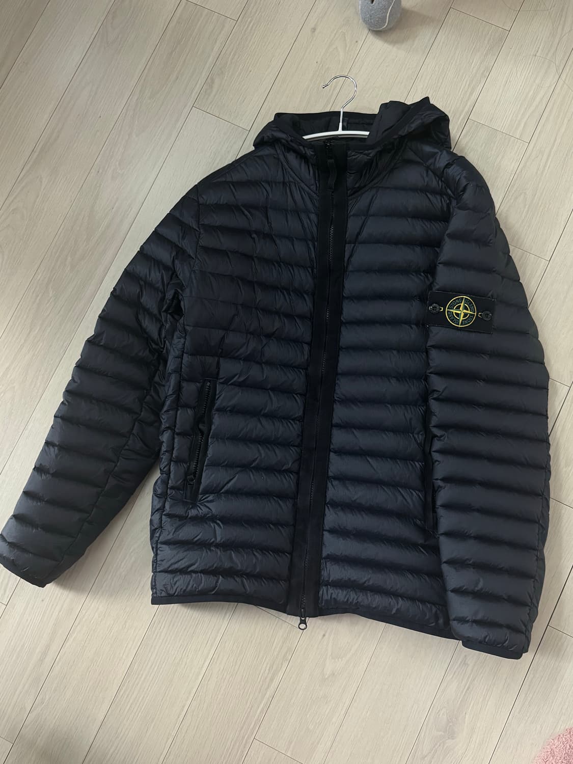 스톤아일랜드 룸우븐 경량 패딩 네이비 상품이미지1