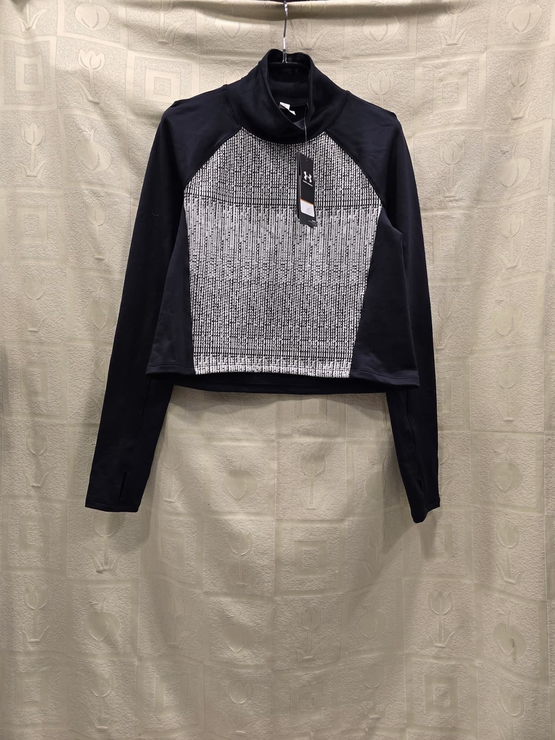 새상품) 언더아머 여성 기모 크롭 콜드기어 긴팔 티셔츠S 상품이미지1