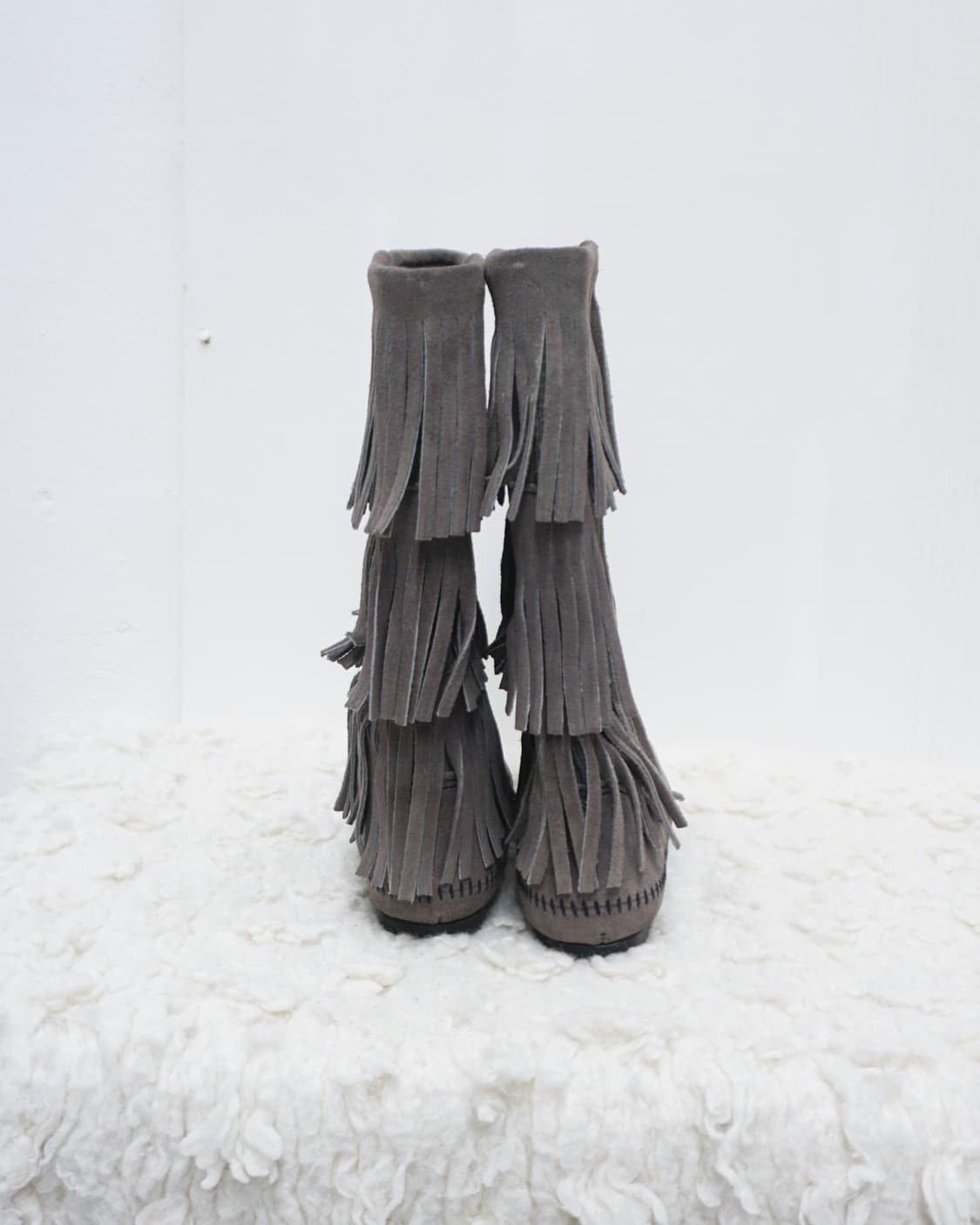 MINNETONKA triple-layer fringe boots 상품이미지3