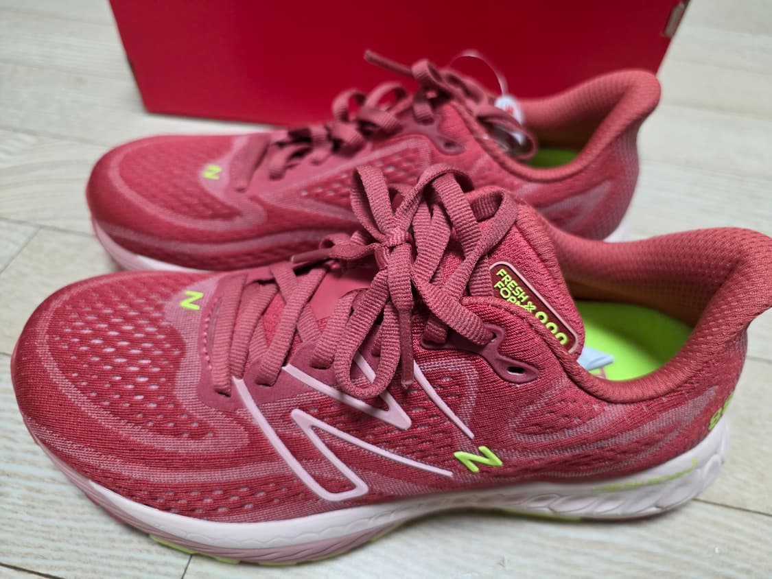 뉴발란스 Fresh Foam X 880 버건디 색상 런닝화 상품이미지6