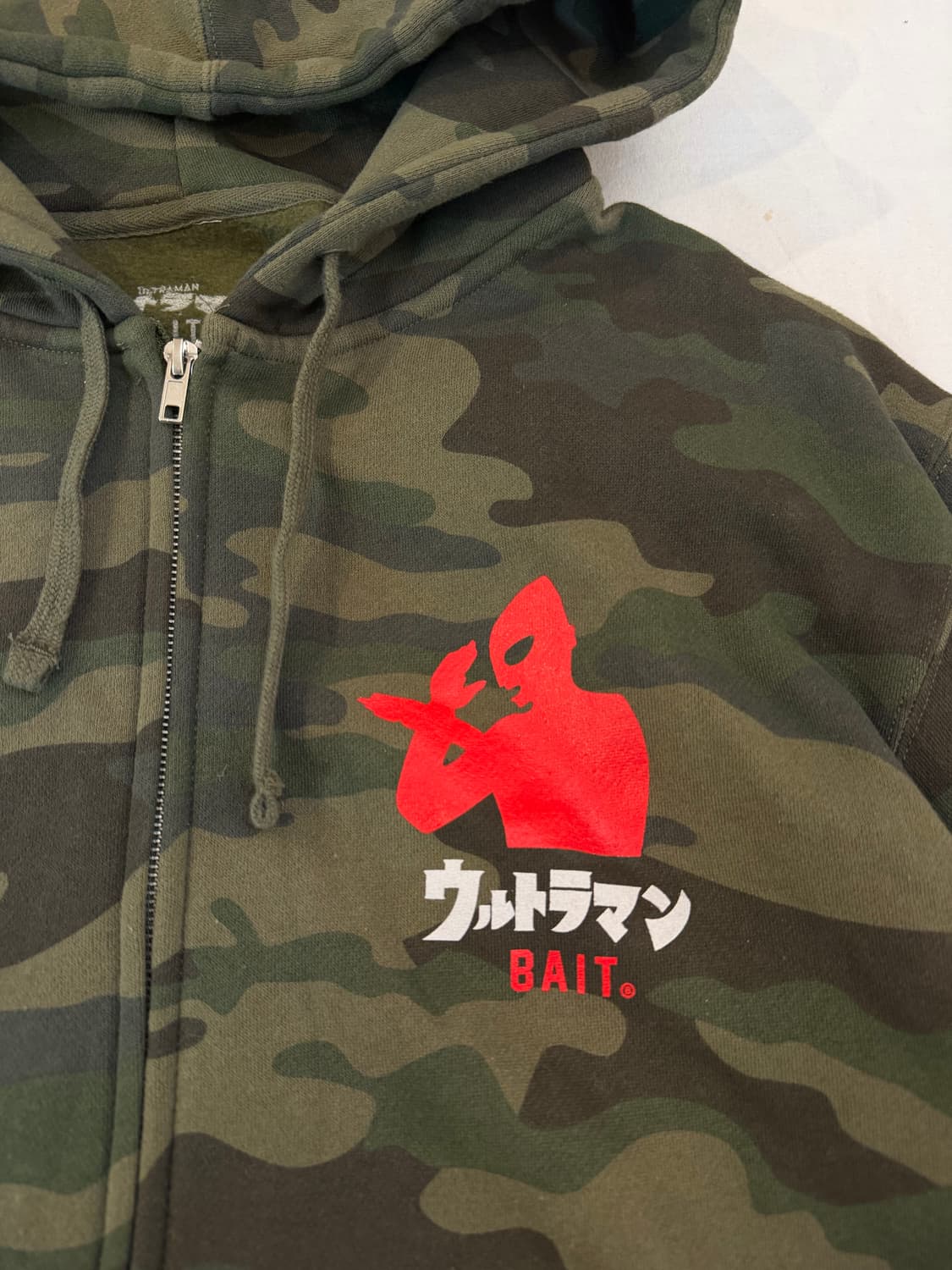 BAIT X 울트라맨 콜라보 카모 후드집업 상품이미지4