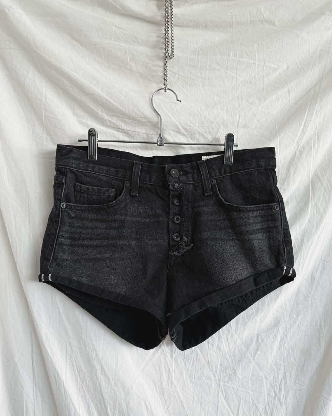rag & bone 프론트버튼 핫팬츠 상품이미지4