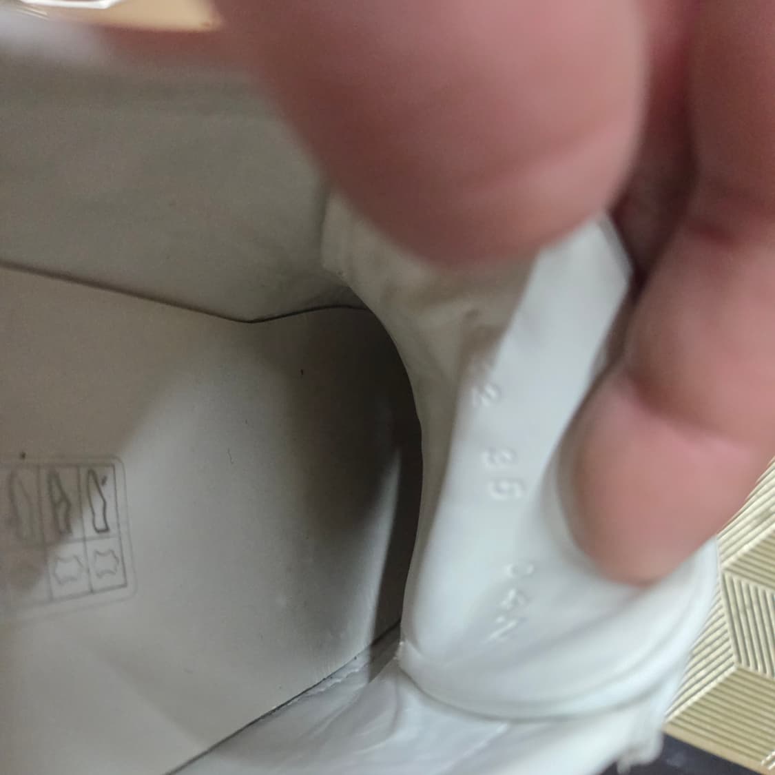 구찌 꿀벌 스니커즈 상품이미지4