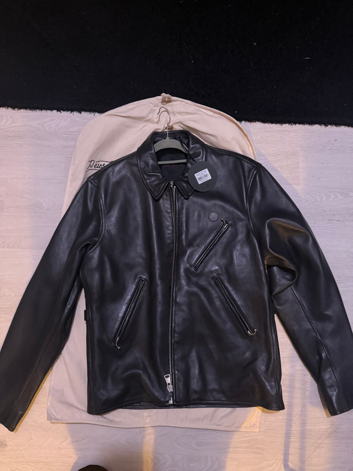 데우스 가죽자켓 판매합니다! (새상품) 약간 색바램 상품이미지1