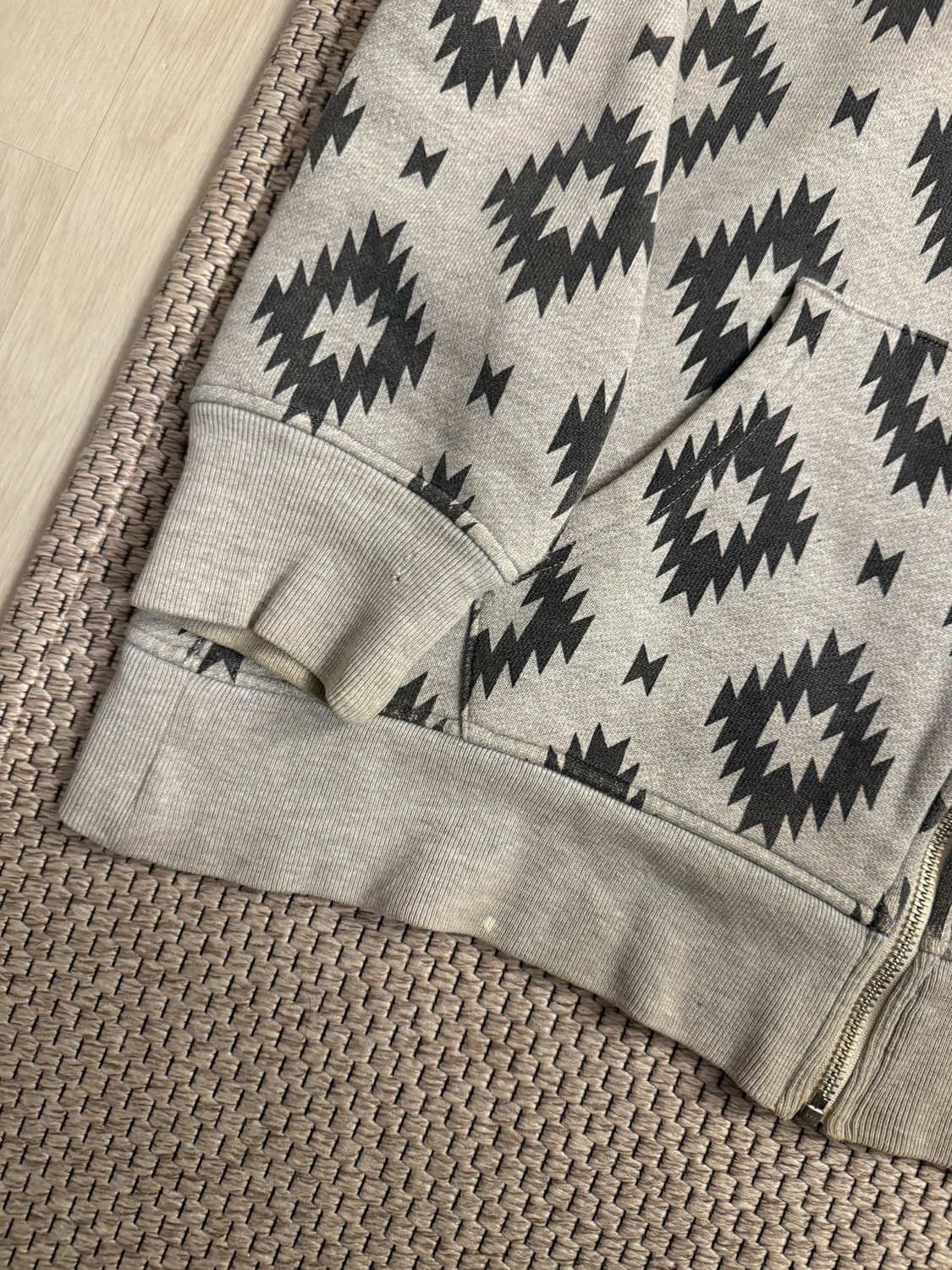 사스콰치패브릭스 Eo To To 패턴 후드집업 상품이미지3