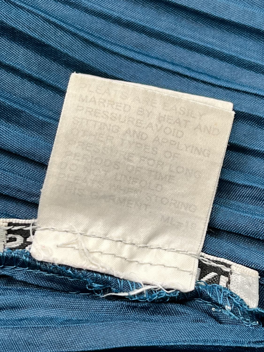 이세이 미야케 플리츠 체크 가디건 상품이미지7