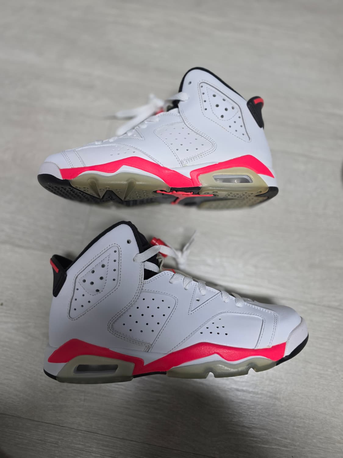 나이키 에어 조던 6 레트로 BG 인프라레드  240mm 5.5y 상품이미지2