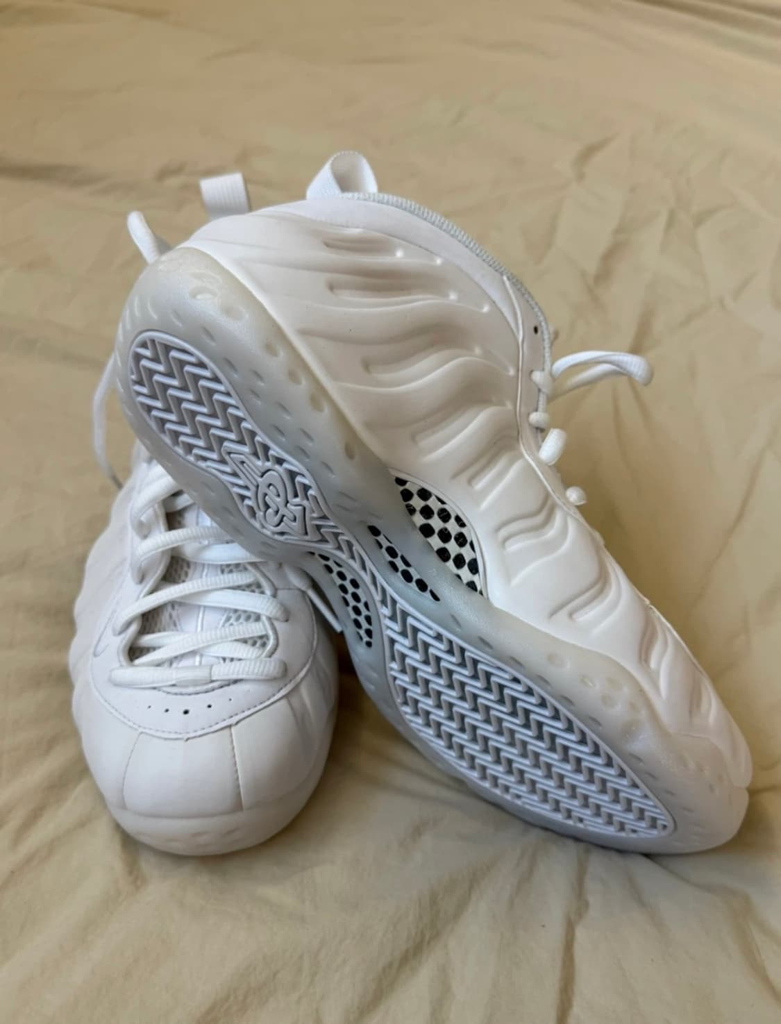 나이키 에어 폼포짓 260 새상품 상품이미지3