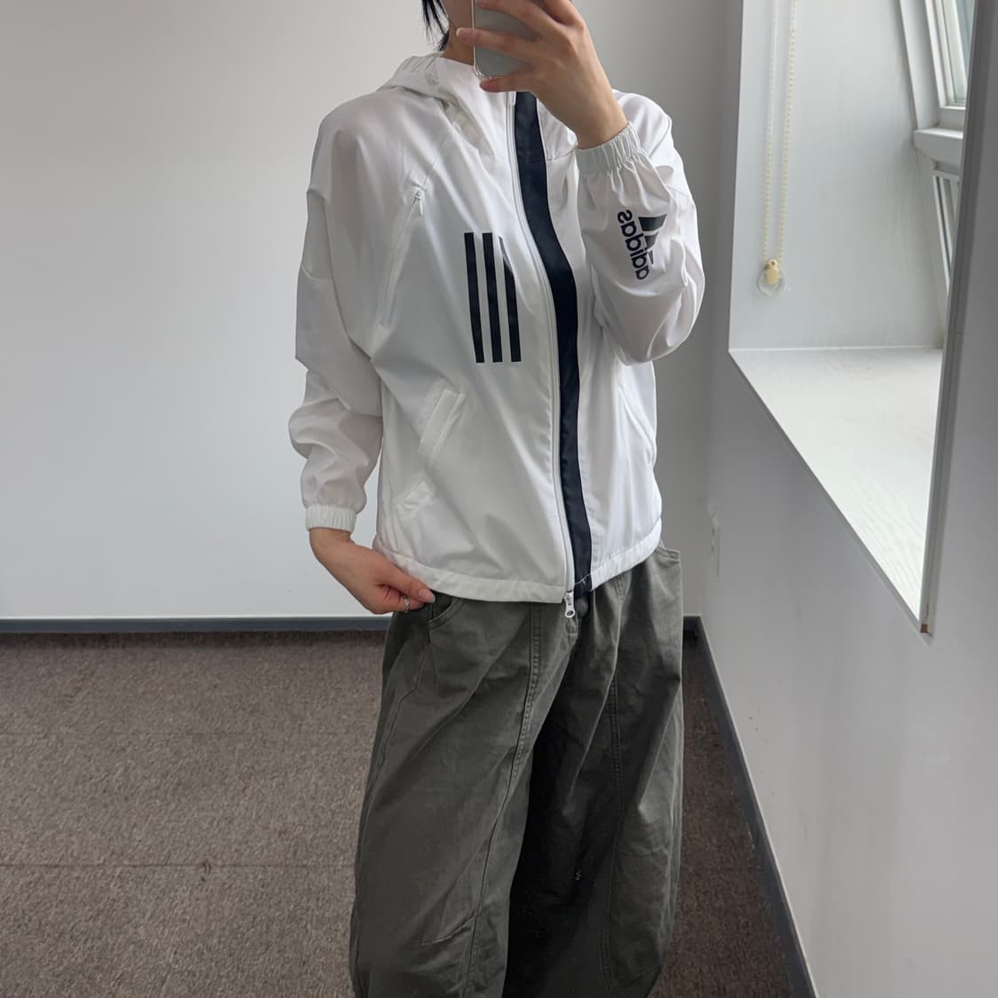 Adidas 아디다스 2-way 흰검 바람막이 상품이미지2