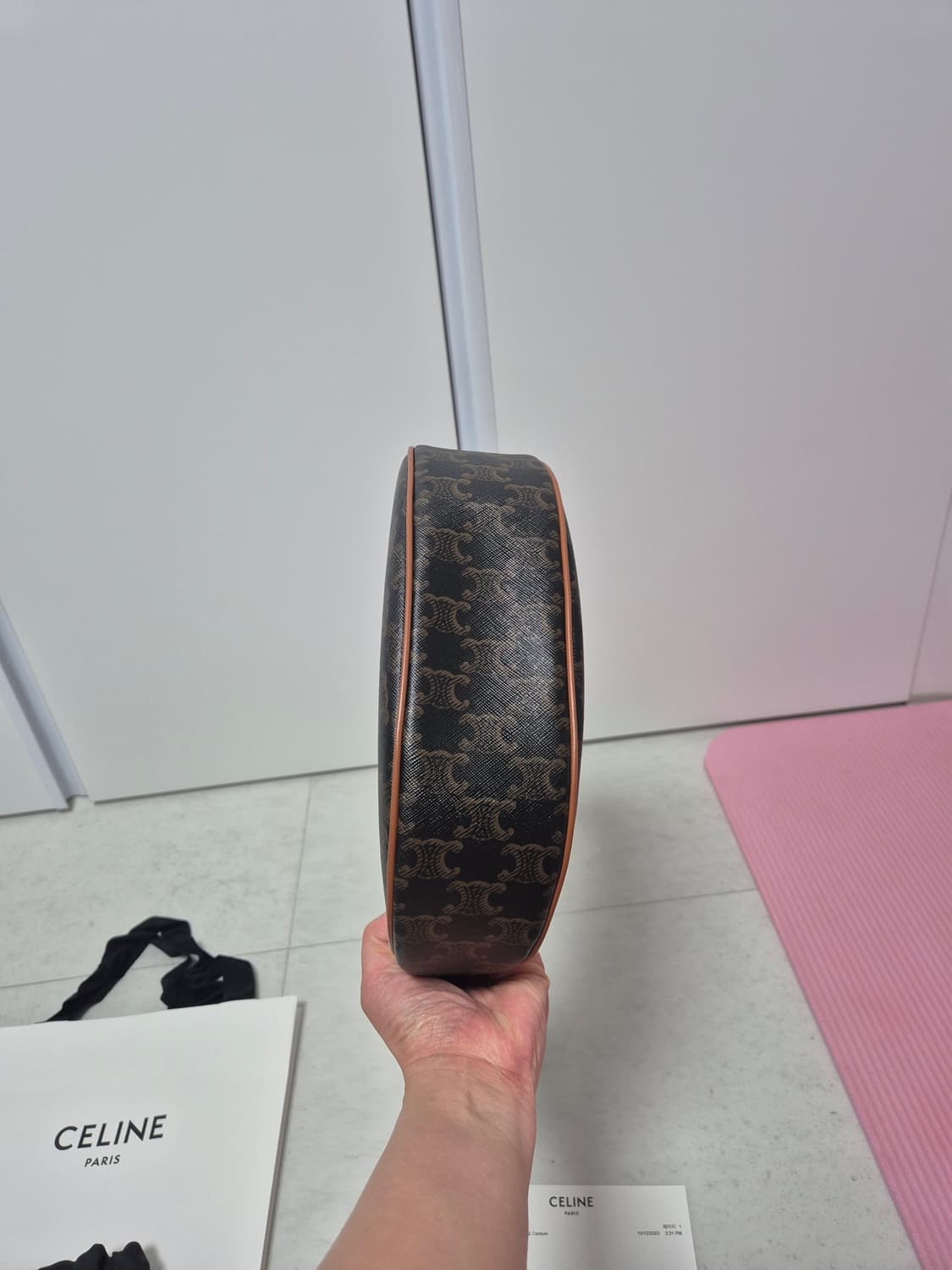 셀린느 아바백 상품이미지4