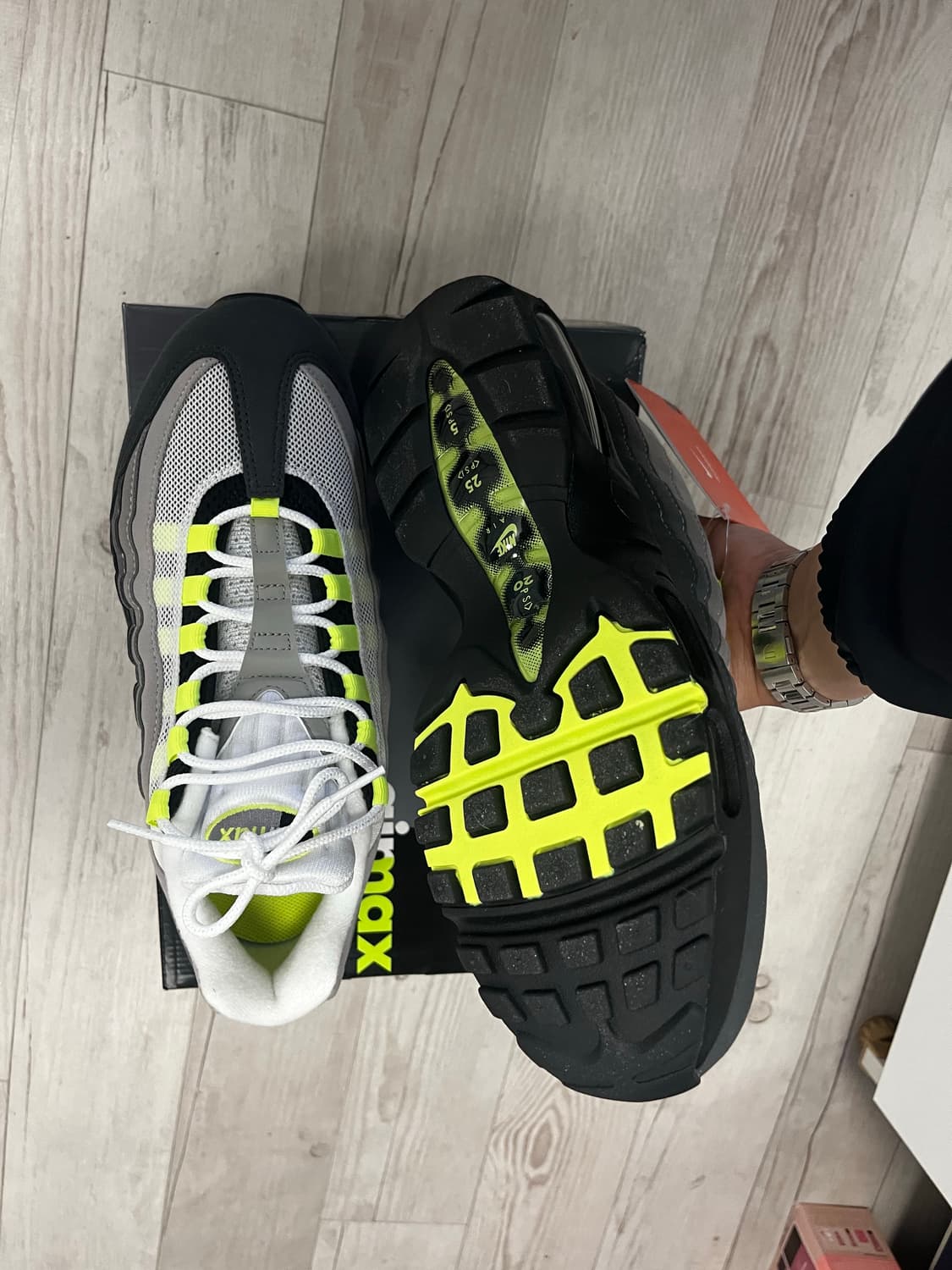 나이키 에어맥스95 빅버블 네온(새제품) 상품이미지3