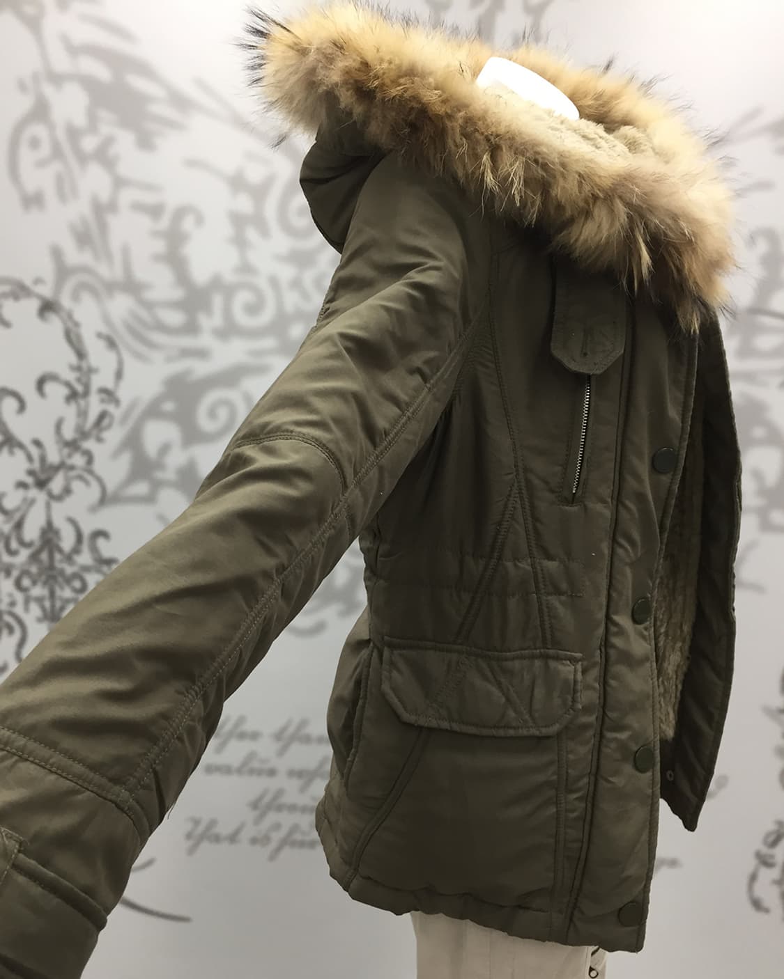 Y2K Wolfcore Padded Parka 상품이미지3