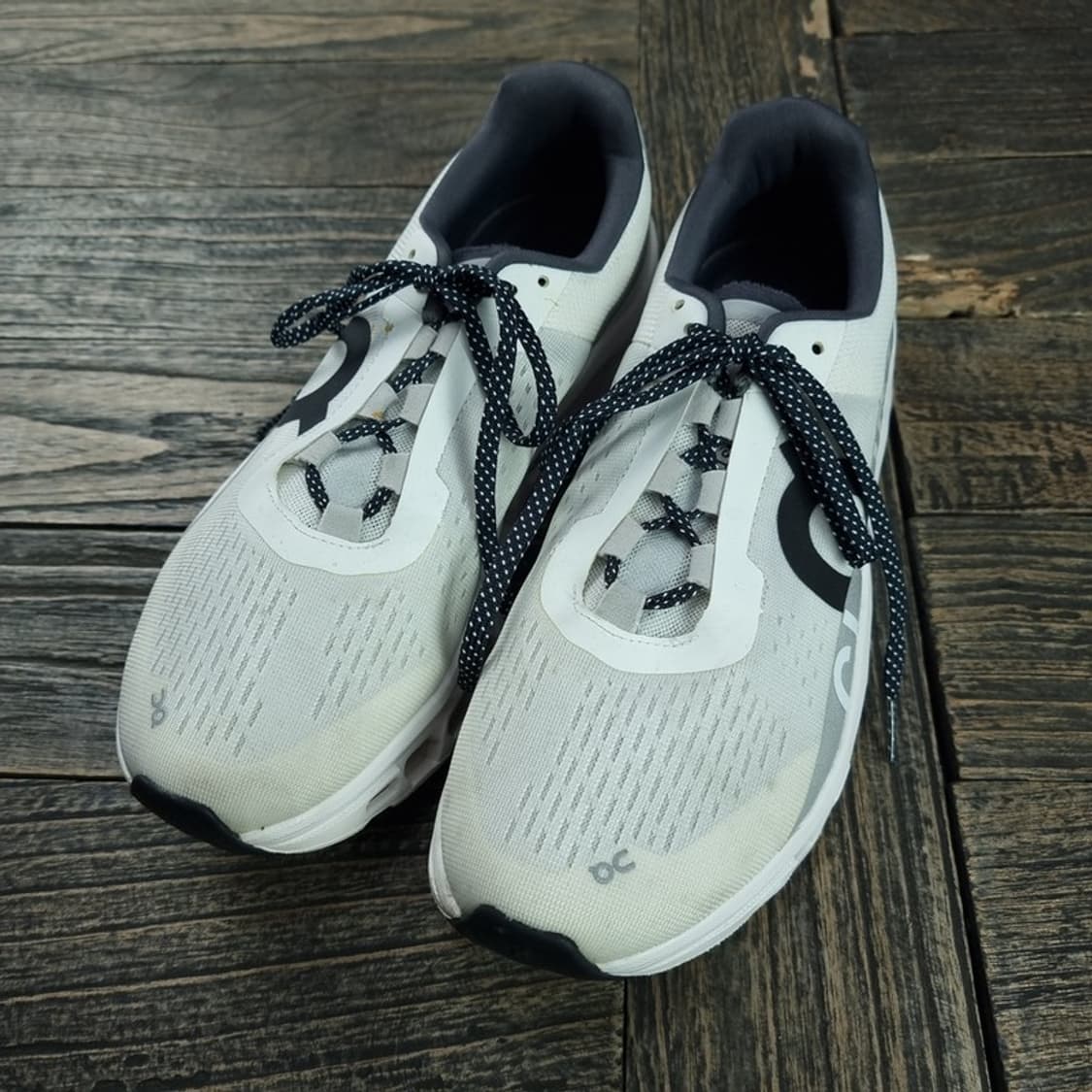 [온러닝] 클라우드몬스터 올 화이트 런닝화 M19030 상품이미지1