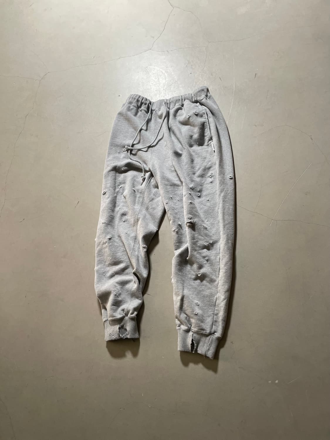KZ Atelier  Distressed Sweat Pants 상품이미지1
