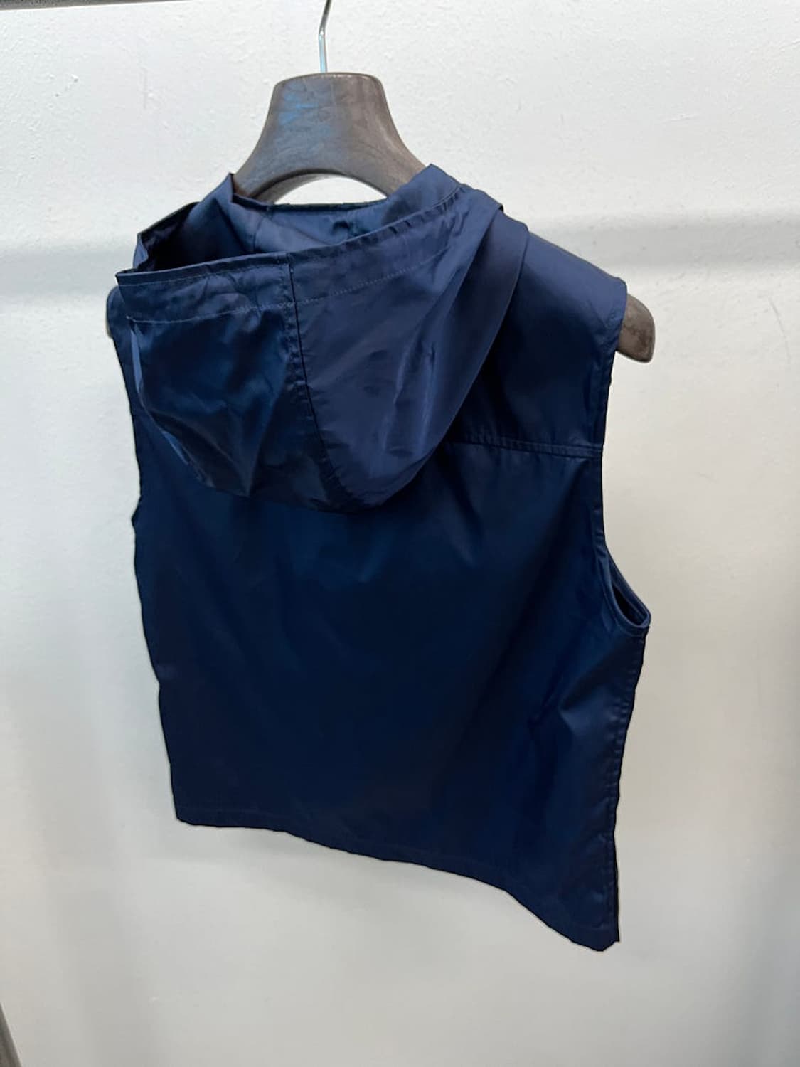 95) 프라다 리나일론 후드 베스트  상품이미지4