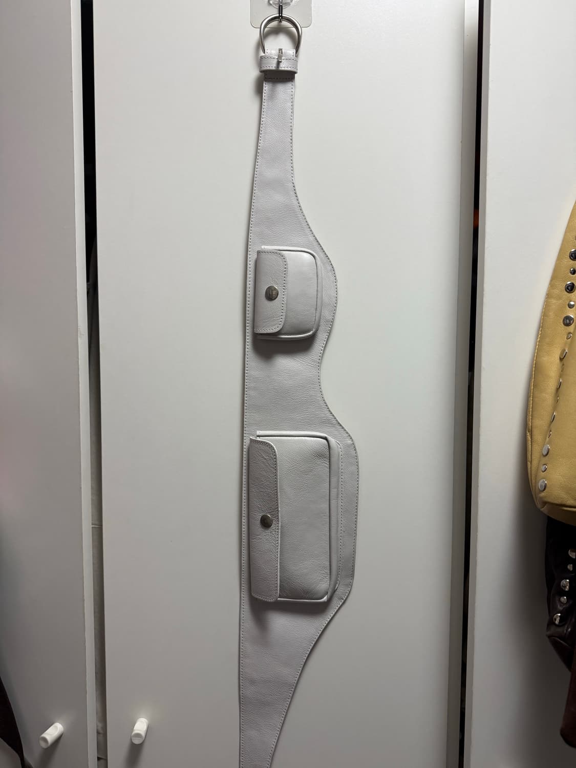 기마구아스 리노 벨트백 상품이미지1