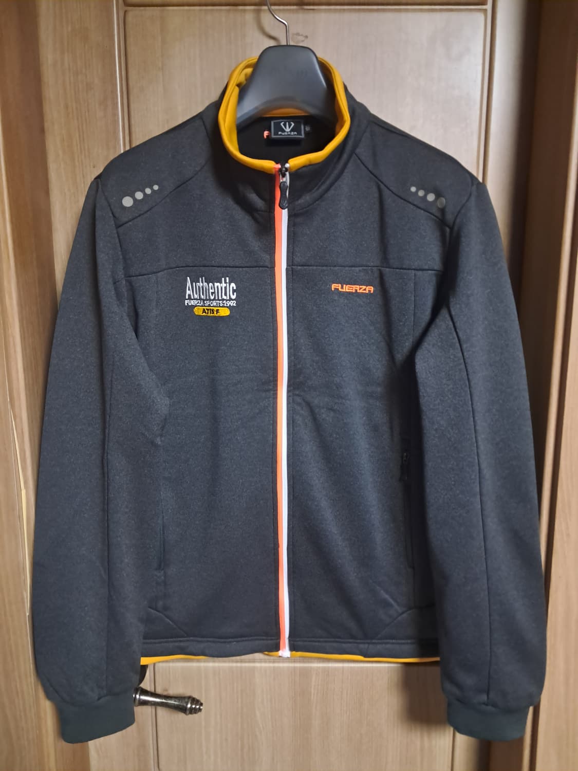 훼르자 트랙 자켓 남성100  상품이미지1